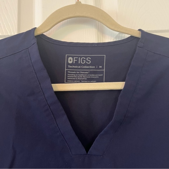 Figs navy casma scrub top - Picture 6 of 8